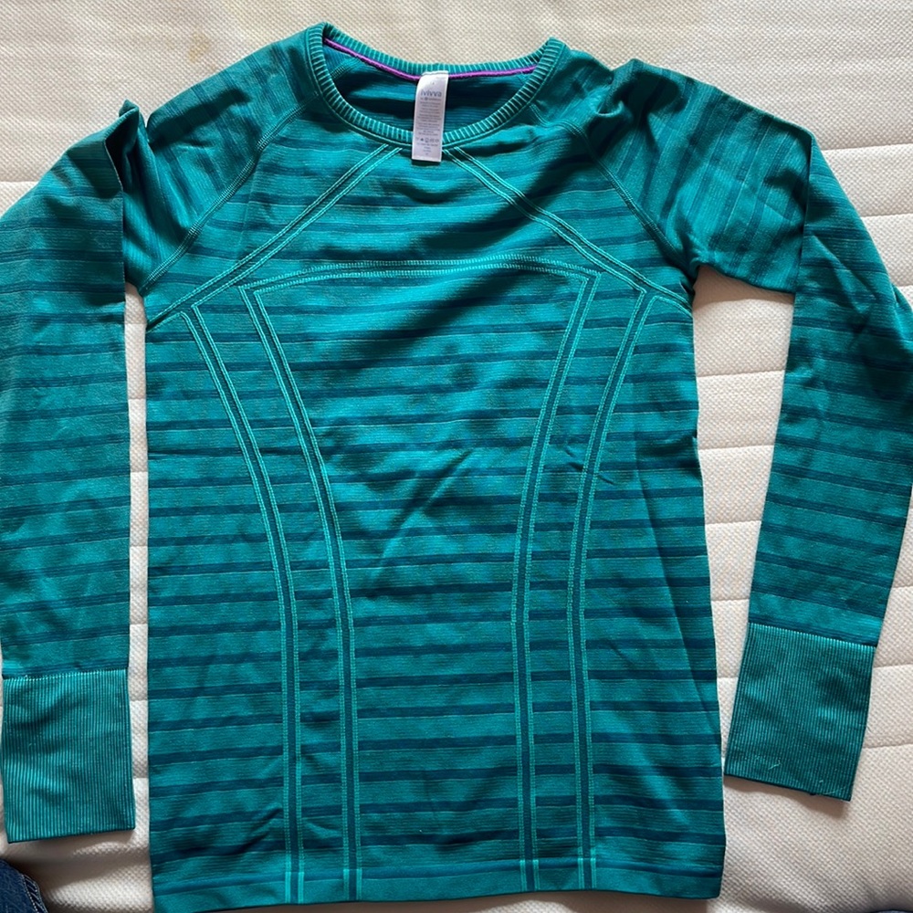 Girls Ivivva long sleeve performance shirt